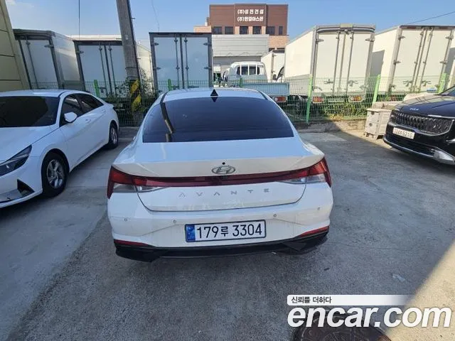 Hyundai Avante CN7 — Фото автомобиля 4