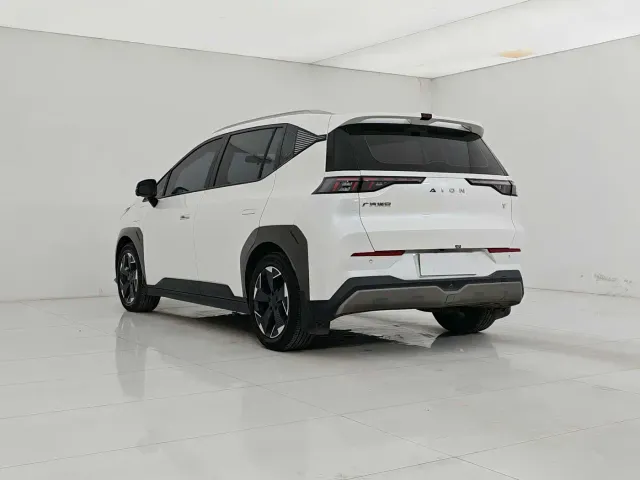 GAC Aion Y — Фото автомобиля 4