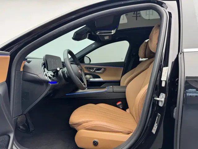 Mercedes-Benz E-Class — Фото автомобиля 11