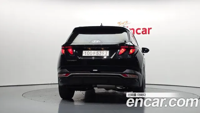 Hyundai Tucson Tucson (NX4) Дизель 2.0 2WD — Фото автомобиля 4