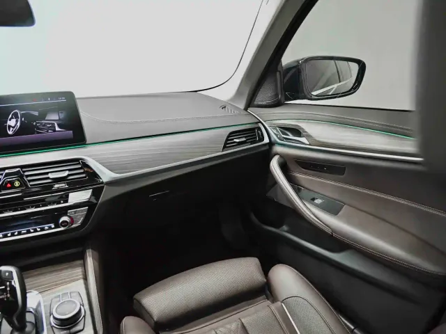 BMW 5 Series — Фото автомобиля 29