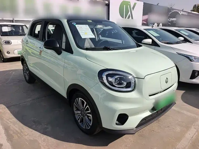 Leapmotor T03 — Фото автомобиля 3