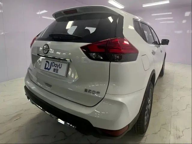 Nissan X-Trail — Фото автомобиля 4