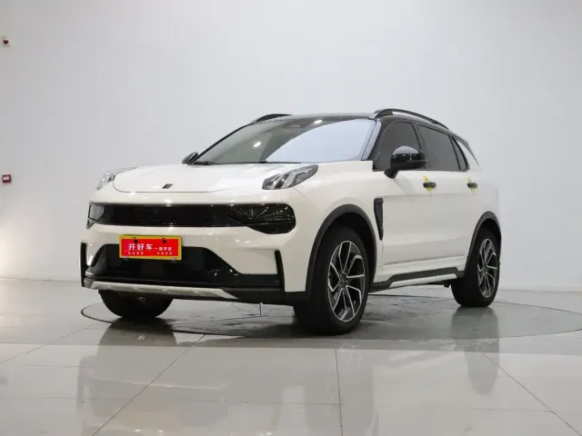 Фотография автомобиля — Lynk & Co 01