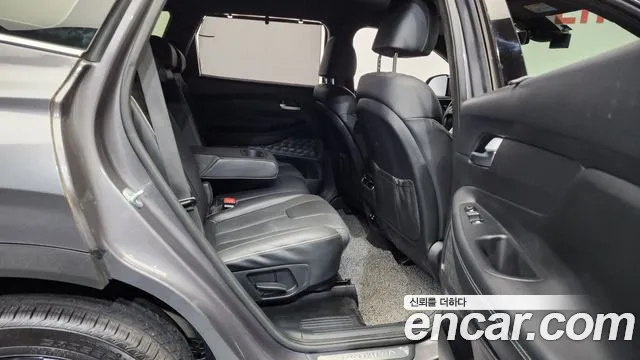 Hyundai Santafe — Фото автомобиля 12
