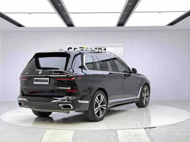 BMW X7 — Фото автомобиля 5