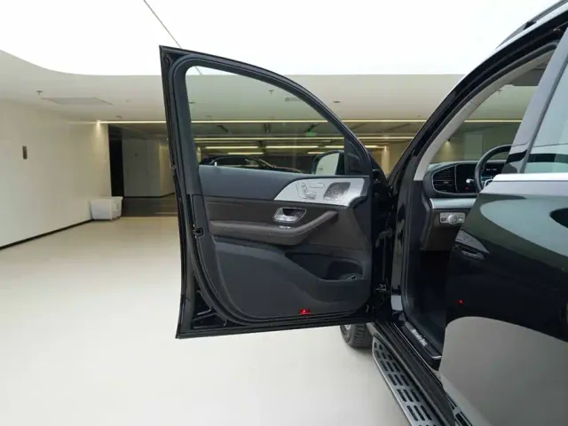 Mercedes-Benz GLE-Class — Фото автомобиля 16