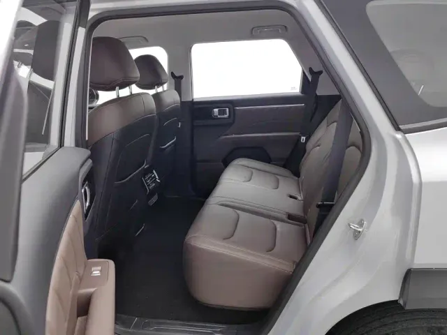 Wuling Starlight 560 — Фото автомобиля 15