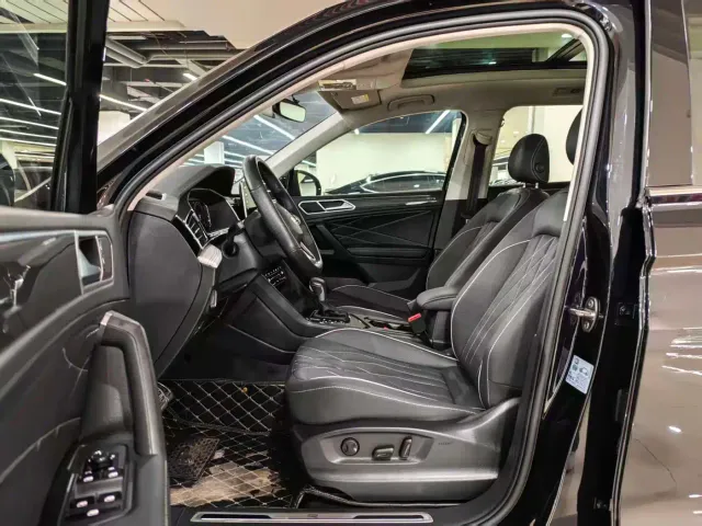Volkswagen Tiguan L — Фото автомобиля 6