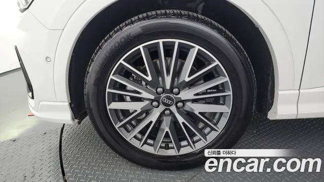 Audi Q3 40 TFSI quattro Premium — Фото автомобиля 5