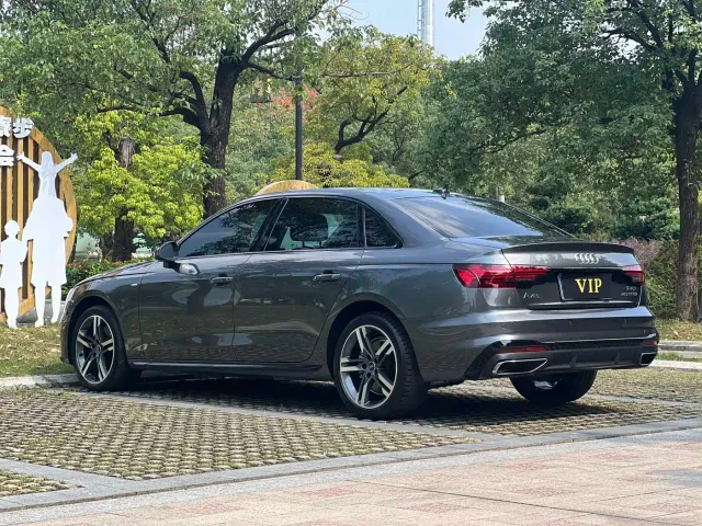 Audi A4L — Фото автомобиля 18