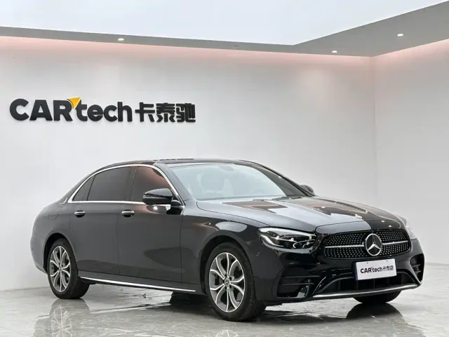 Mercedes-Benz E-Class — Фото автомобиля 6