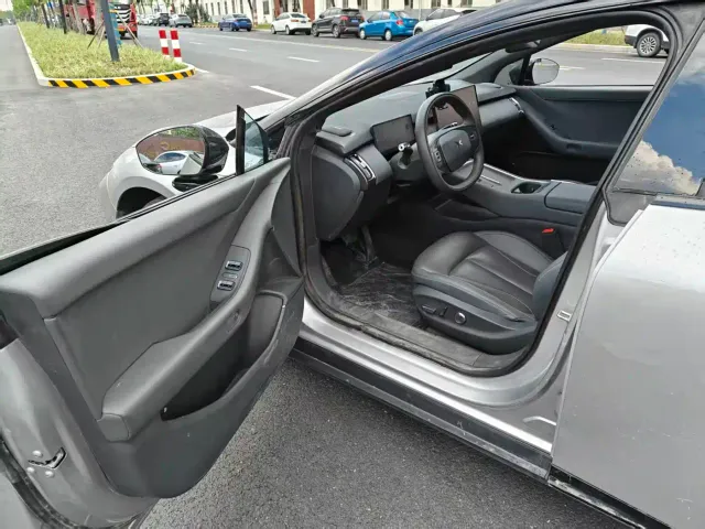 Xpeng P7+ — Фото автомобиля 7
