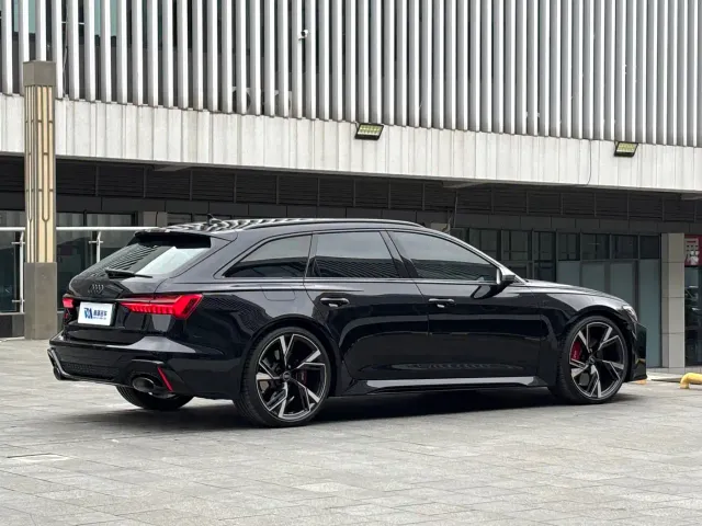 Audi RS 6 — Фото автомобиля 5
