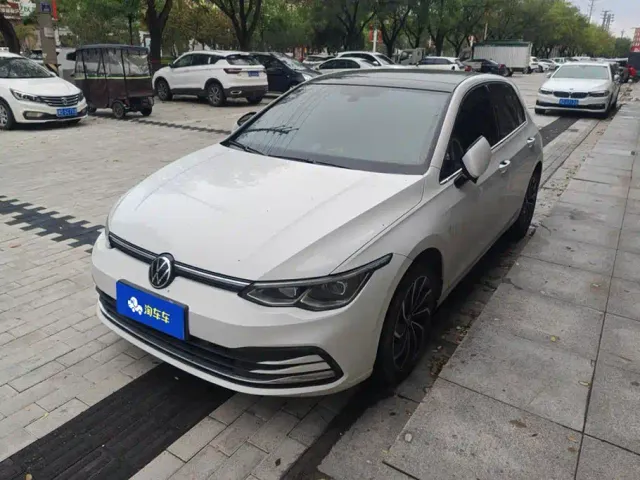 Фотография автомобиля — Volkswagen Golf