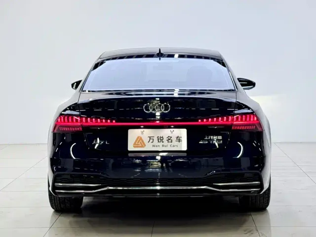 Audi A7L — Фото автомобиля 4