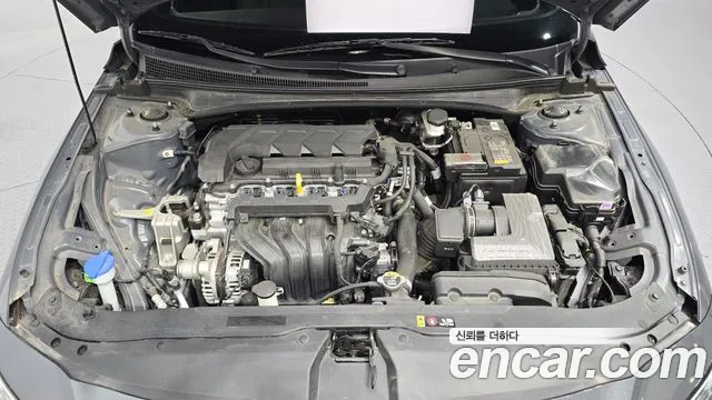 Hyundai Avante CN7 — Фото автомобиля 6