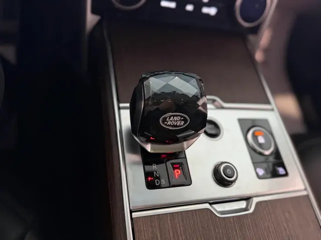 Land Rover Range Rover — Фото автомобиля 14
