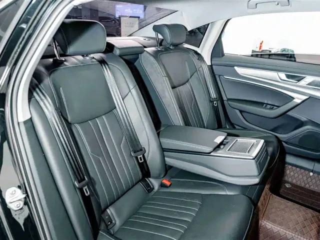 Audi A6L — Фото автомобиля 22