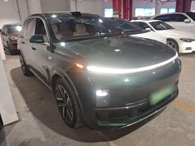 Li Auto L9 — Фото автомобиля 3