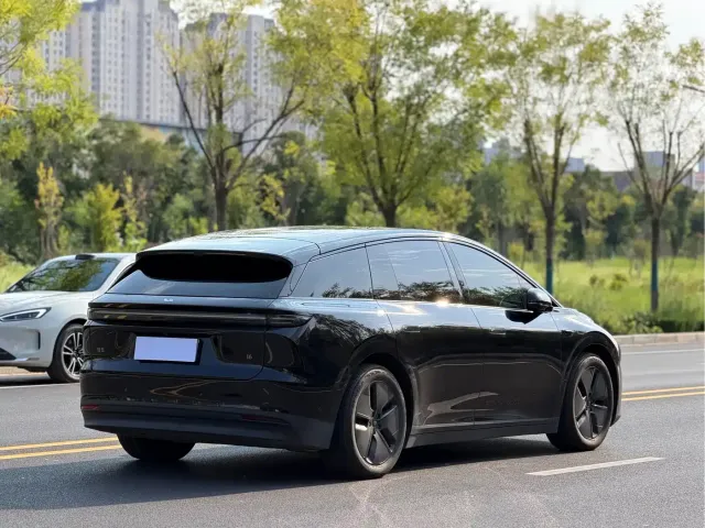 Li Auto i6 — Фото автомобиля 4