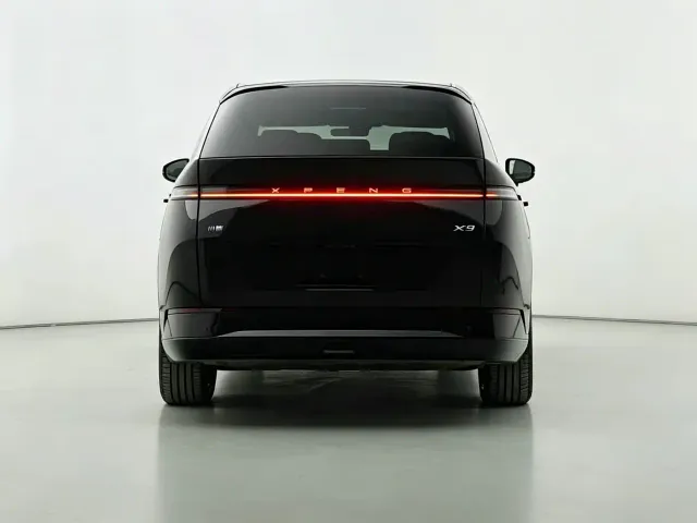 Xpeng X9 — Фото автомобиля 9