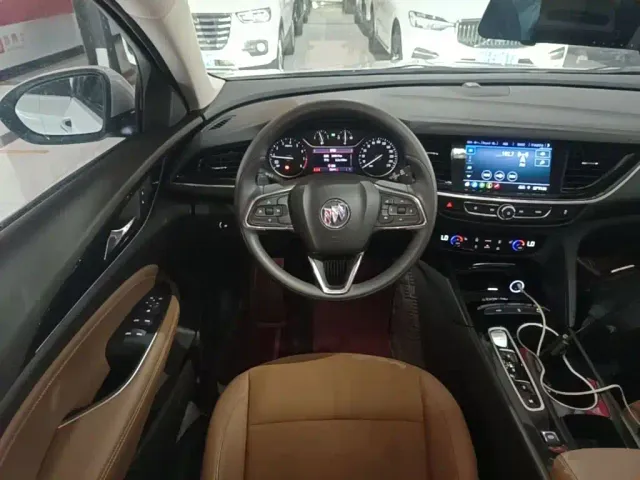 Buick Regal — Фото автомобиля 10