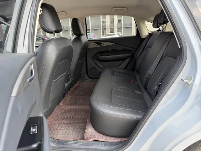 Wuling Starlight — Фото автомобиля 9