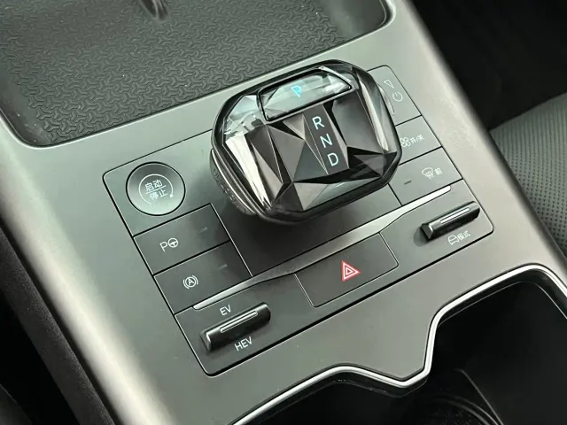 BYD Song Pro — Фото автомобиля 18