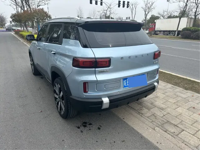 Geely ICON — Фото автомобиля 6