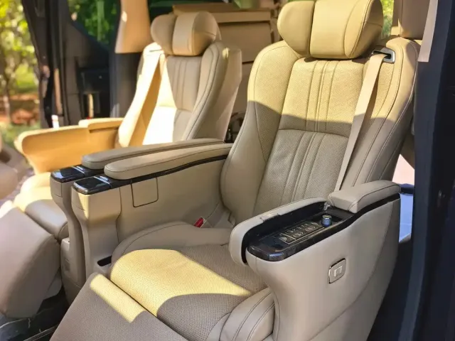Toyota Vellfire 2021 Crown Hybrid 2.5L HV Supreme Edition — Фото автомобиля 18