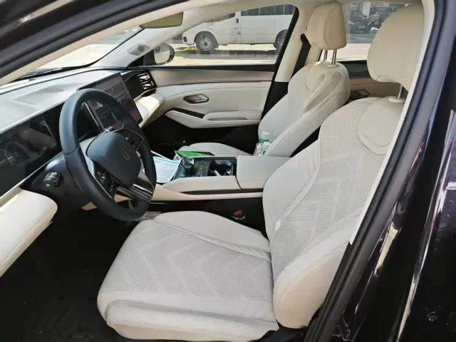 BYD Qin L — Фото автомобиля 5
