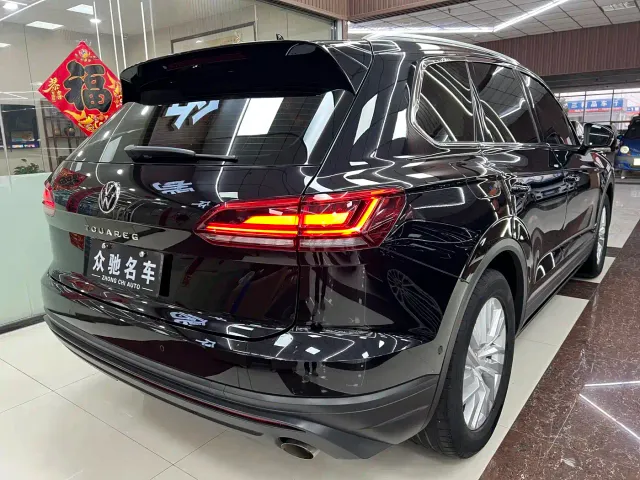 Volkswagen Touareg — Фото автомобиля 9