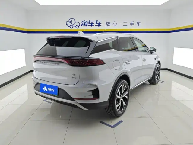 BYD Tang — Фото автомобиля 3