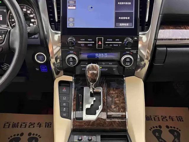 Toyota Alphard — Фото автомобиля 15
