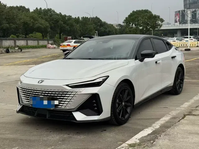 Фотография автомобиля — Changan UNI-V