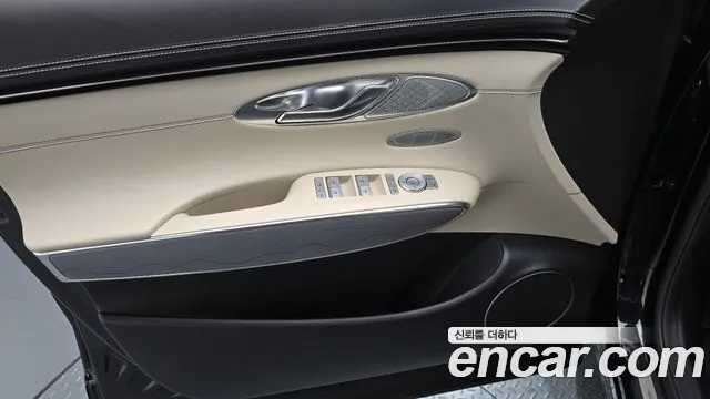 Genesis GV70 — Фото автомобиля 13