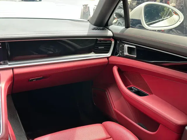 Porsche Panamera — Фото автомобиля 18