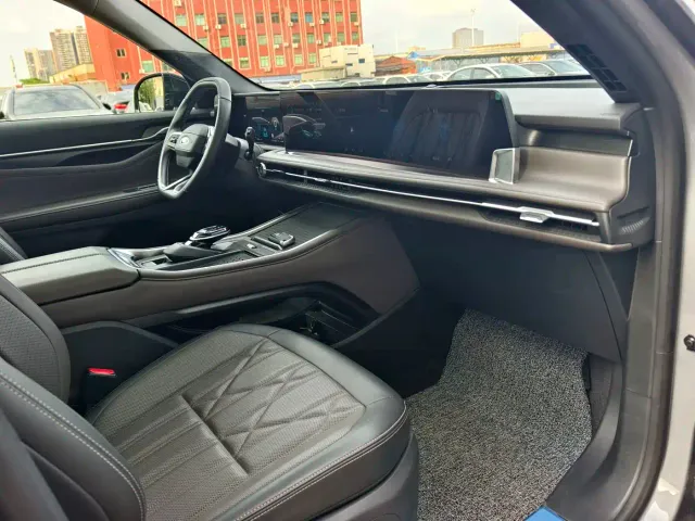 Ford Edge — Фото автомобиля 5