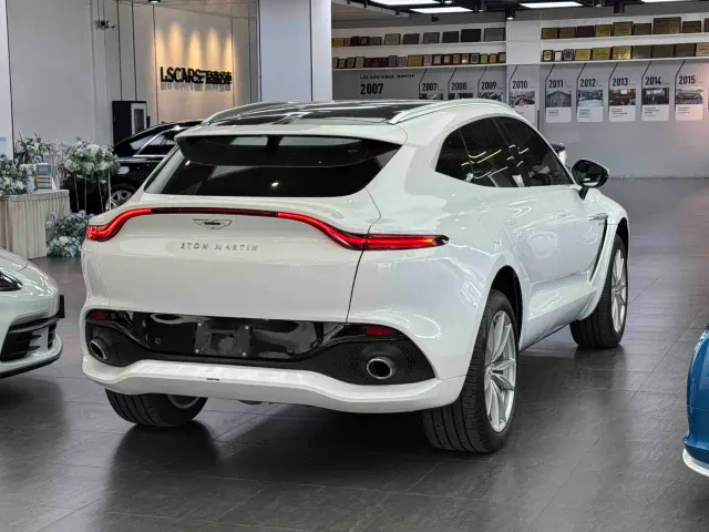 Aston Martin DBX — Фото автомобиля 6