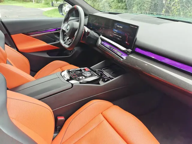 BMW M5 — Фото автомобиля 18