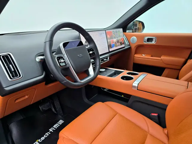 Li Auto L9 — Фото автомобиля 13