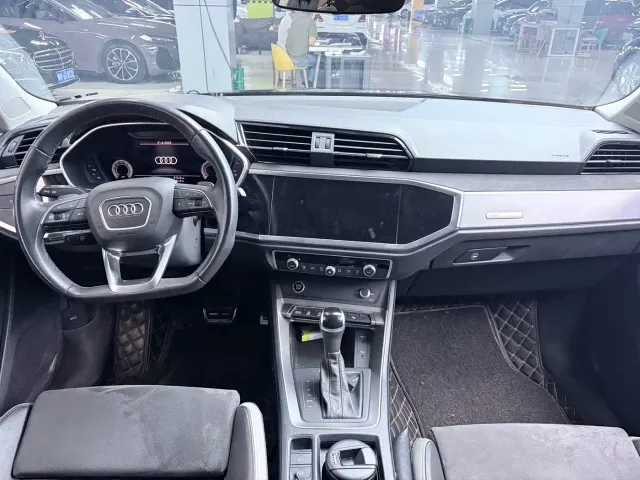 Audi Q3 — Фото автомобиля 5