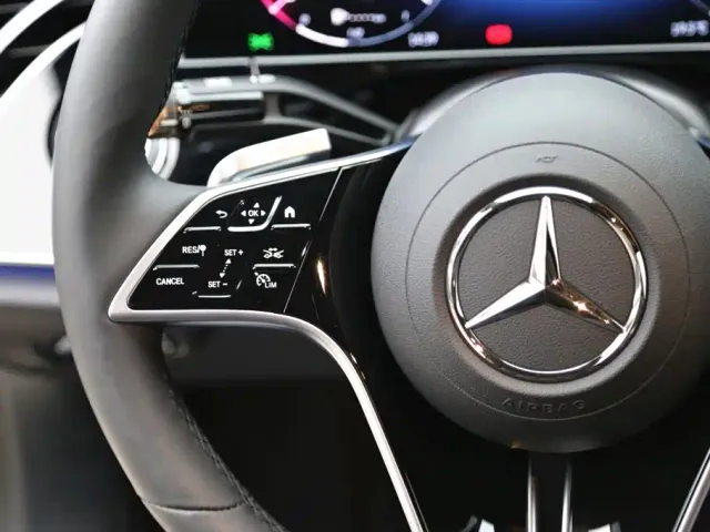 Mercedes-Benz E-Class — Фото автомобиля 17