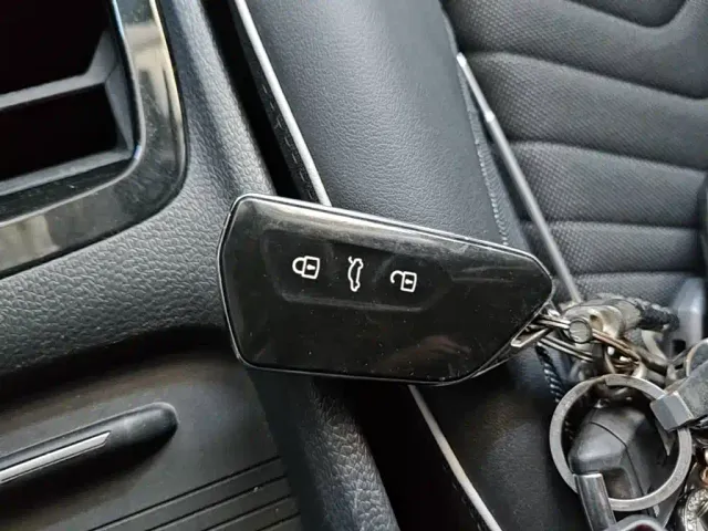 Volkswagen ID.3 — Фото автомобиля 8
