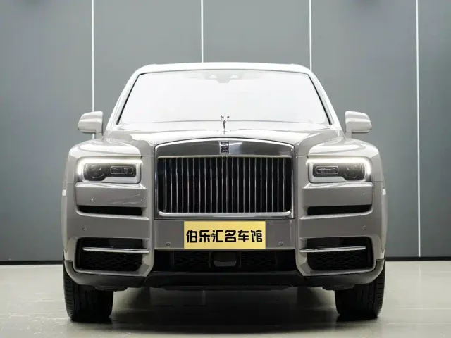Rolls-Royce Cullinan — Фото автомобиля 3