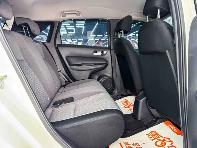 Honda Fit — Фото автомобиля 11