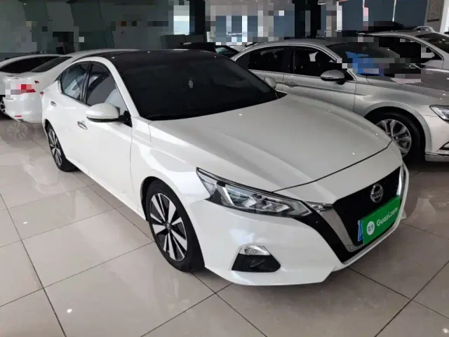 Nissan Teana — Фото автомобиля 3