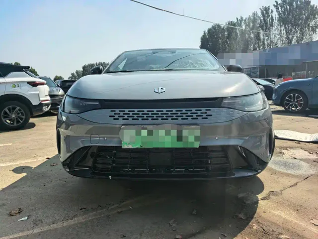 Leapmotor C01 — Фото автомобиля 2