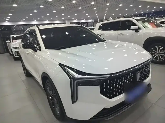 Bestune T55 — Фото автомобиля 21